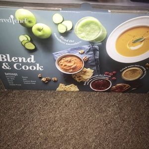 Pampered Chef Deluxe Blender and strainer